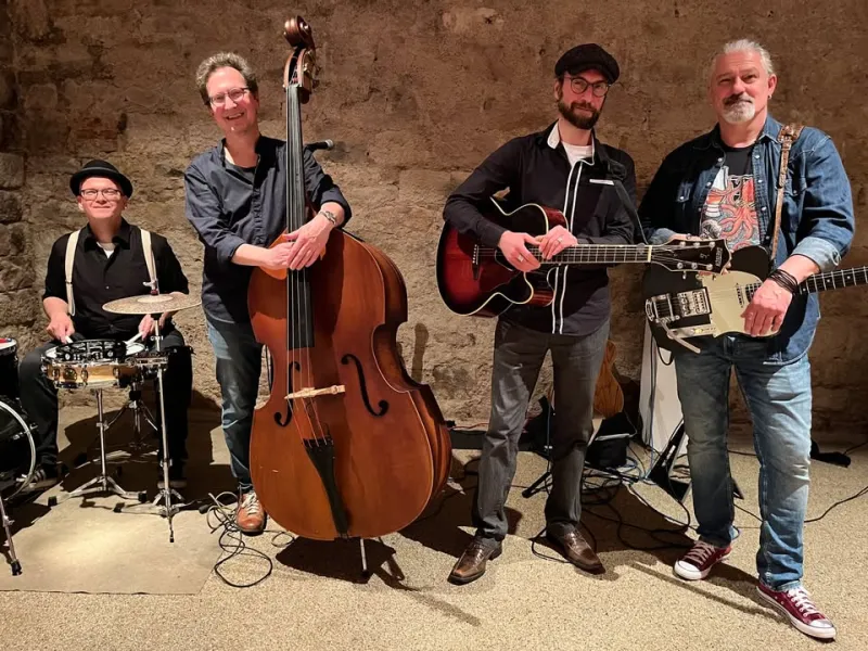 szene-Radar - Hint of Oak, Flight 13 Records  in Freiburg im Breisgau
