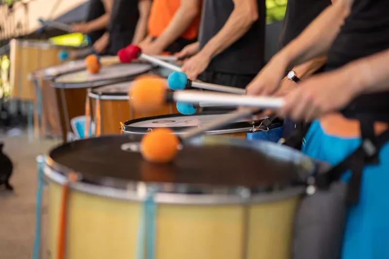 szene-Radar - Brasilikum: Power Percussion, Knutstock  in Freiburg im Breisgau