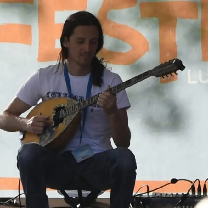 szene-Radar - PANOS - Bouzouki Loops, KISS  in Freiburg im Breisgau