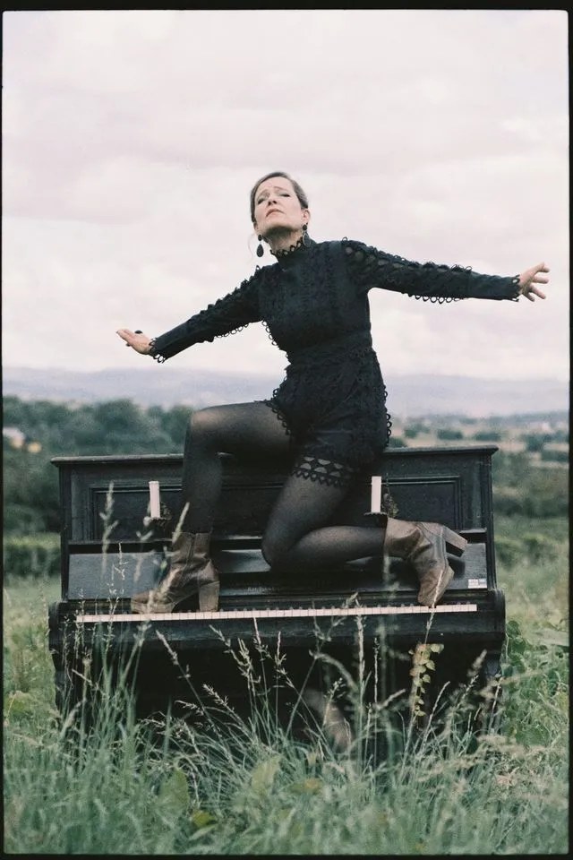 szene-Radar - MONTAU - Black Forest Glitter, Schlosskeller Emmendingen  in Freiburg im Breisgau